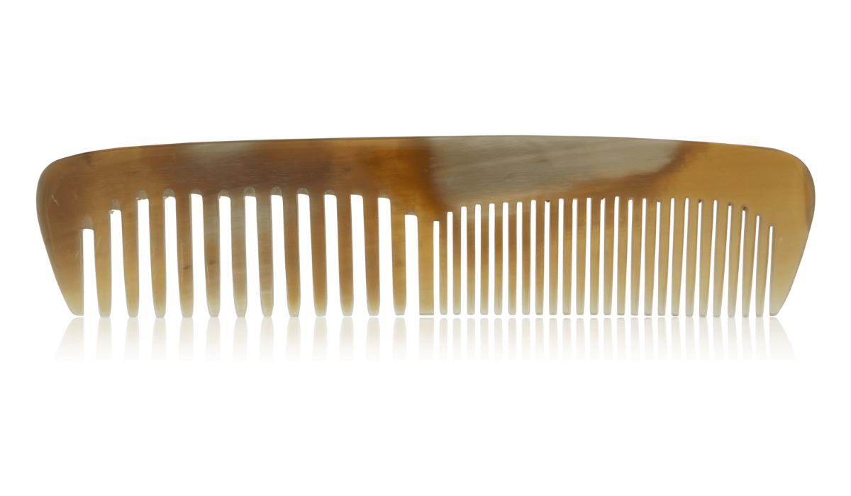 
                  
                    Frisierkamm aus Horn, ca. 20cm lang, breite und grobe Zahnung, ideal für jedes Haar, Haarkamm aus Rinderhorn
                  
                